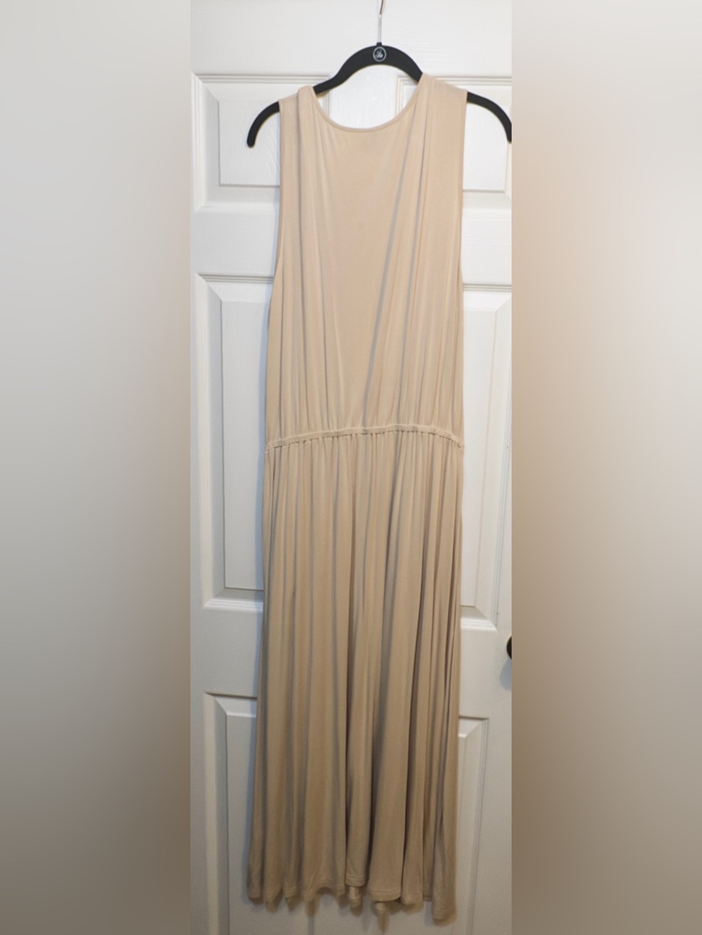 Sleeveless Beige Maxi Dress with Relaxed Waist